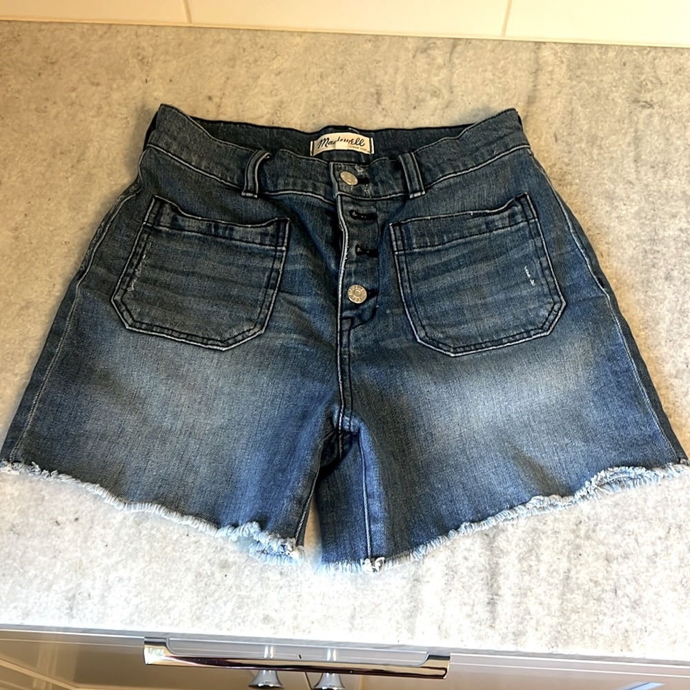Madewell Patch Pocket high rise shorts size 26